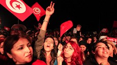 Volii strany Hlas Tuniska oslavují.