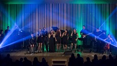 Festival zamířil také do prostředí Zámecké jízdárny v Litomyšli, kam přilákal... Festival zamířil také do prostředí Zámecké jízdárny v Litomyšli, kam přilákal...