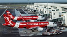 Airbusy nízkonákladových indonéských aerolinek AirAsia Airbusy nízkonákladových indonéských aerolinek AirAsia