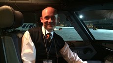 Pilot Peter Žmolík se stal prvním z bývalých pilotů Českých aerolinií, který... Pilot Peter Žmolík se stal prvním z bývalých pilotů Českých aerolinií, který...