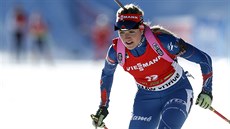 Gabriela Soukalová míří pro čtvrté místo v závodě SP s hromadným startem, který... Gabriela Soukalová míří pro čtvrté místo v závodě SP s hromadným startem, který...