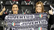 Fanynky turínského Juventusu pi zápase italksého Superpoháru.