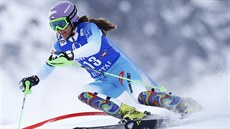 árka Strachová na slalomové trati v rámci Svtového poháru v Kühtai