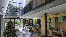 Dům byl dokončený loni na podzim a letošní Vánoce jsou již v pořadí druhé,... Dům byl dokončený loni na podzim a letošní Vánoce jsou již v pořadí druhé,...