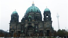 Berlínskou katedrálu (Berliner Dom) najdete jen pár minut chze od...