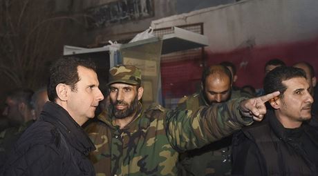 ilustraní snímek (Asad na návtv svých voják na Silvestra 2014).