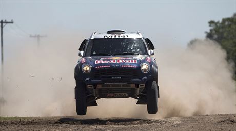 Nsir Attja na trati 1. etapy Rallye Dakar.