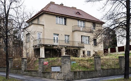 Vila v ulici U krbu v praských Stranicích, kterou koupil kanclé Vratislav...