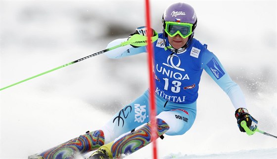 Sjezdaka rka Strachov vystoupala ve slalomu SP v Khtai na stupn vtz.