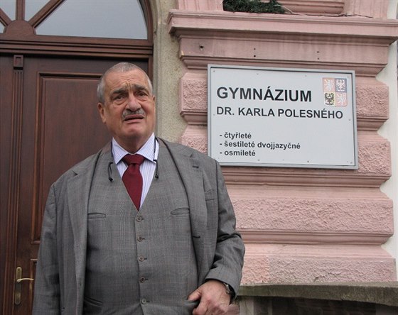 Karel Schwarzenberg navtívil Znojmo a hovoil se studenty zdejího gymnázia.