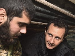 Prezident Srie Asad hovo na Silvestra s vojky na pedmst Damaku (31....