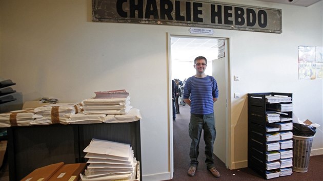 Francouzsk karikaturista Charb, editel satirickho tdenku Charlie Hebdo na snmku z roku 2012.