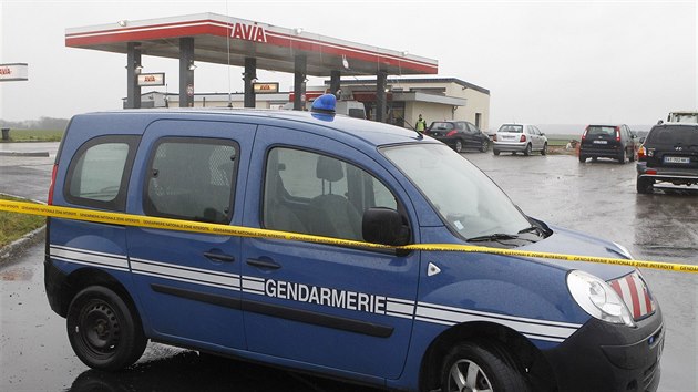Brati Chrif a Said Kouachiov pepadli podle svdk benzinovou stanici v departamentu Aisne (8. ledna 2015)