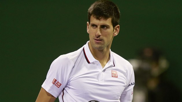 Novak Djokovi na turnaj v Dauh, kde ve tvrtfinle nestail na Iva Karlovie.
