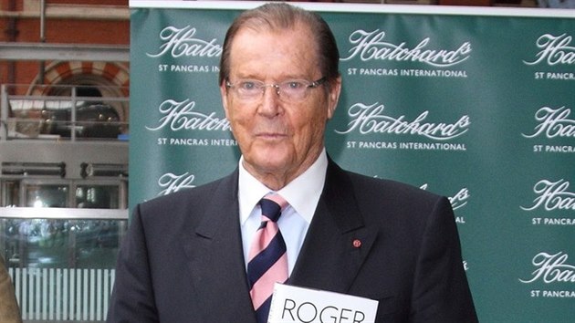 Roger Moore (z 2014)