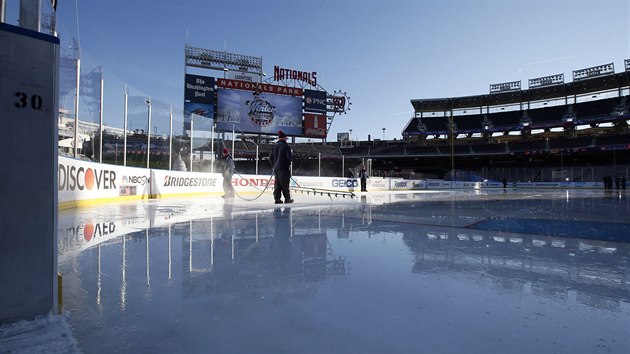 Posledn ppravy na duel Winter Classic mezi Washingtonem a Chicagem.