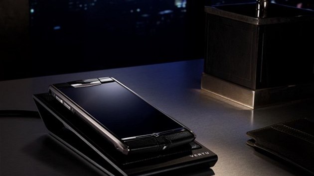 Vertu Signature Touch