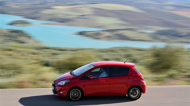 Toyota Yaris facelift 2014