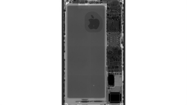 Rentgenový snímek iPhonu 6 Plus