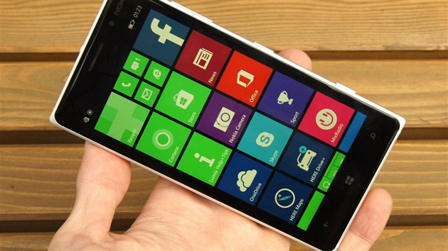 Nokia Lumia 830