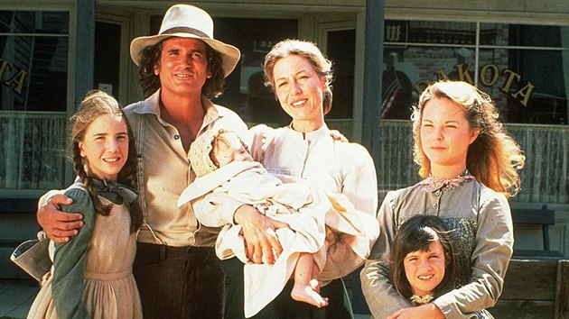 Melissa Gilbertov, Michael Landon, Karen Grassle, Melissa Sue Andersonov a Lindsay Green Bushov v serilu Domeek v prrii (1974)