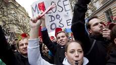 Lídr pardubické TOP 09 Jan Němec (zcela vlevo) během protestu proti Miloši... Lídr pardubické TOP 09 Jan Němec (zcela vlevo) během protestu proti Miloši...