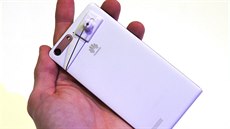 Jedinou významnou letoní novinkou se znakou Huawei mezi smartphony je model Ascend G6.