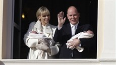 Monacký kníže Albert II. a kněžna Charlene ukázali na veřejnosti dvojčata... Monacký kníže Albert II. a kněžna Charlene ukázali na veřejnosti dvojčata...