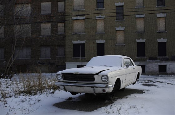 Ford Mustang v oputné ásti Detroitu