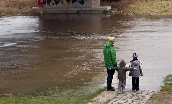 eka Úslava vylitá ze beh v Plzni-Koterov (10. ledna 2015).