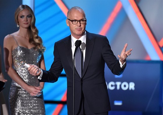 Critics' Choice Movie Awards 2015: Michael Keaton pevzal cenu za hlavní roli...