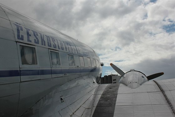 Letoun DC-3 v barvách eskoslovenských aerolinií