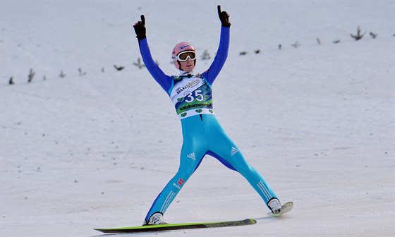 Severin Freund se raduje z triumfu v závodu SP.