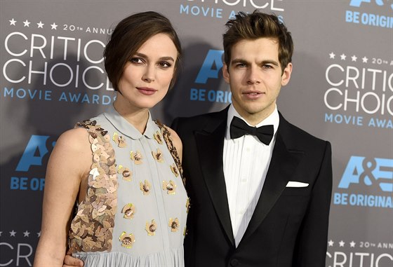 Keira Knightley a její manel James Righton (Los Angeles, 15. ledna 2015)