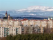 Při dobré viditelnosti jsou z Nového Hradce Králové vidět Krkonoše. Při dobré viditelnosti jsou z Nového Hradce Králové vidět Krkonoše.