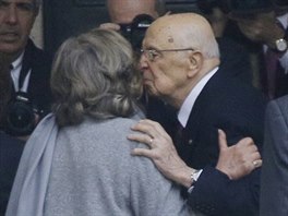 Italsk prezident Giorgio Napolitano rezignoval a opustil prezidentsk palc...