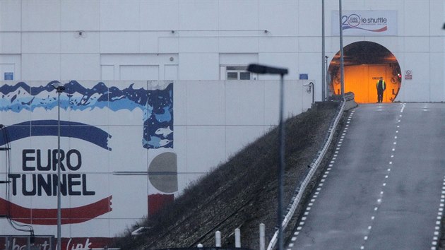 Zastaven dopravy v Eurotunelu kvli poru dodvky. (17. ledna 2015)