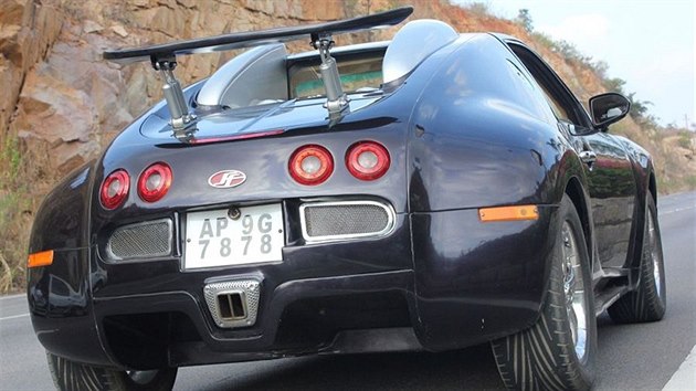 Replika Bugatti Veyron na podvozku Maruti od firmy SF Carz