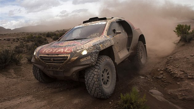 Stephane Peterhansel v sedm etap Rallye Dakar.