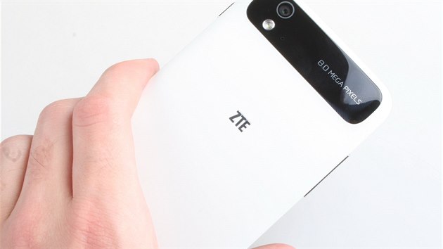 Pohled na ZTE Grand S Flex