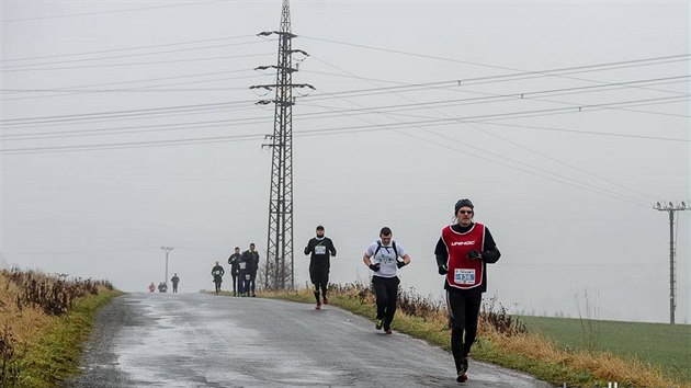 13 kilometr trat hlavnho zvodu vedlo po silnici