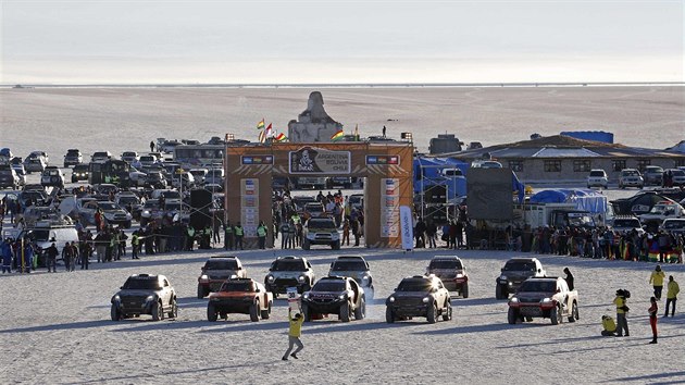 Momentka ze startu 8. etapy Rallye Dakar