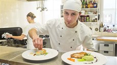Kuchař restaurantu Sušil v Bystřici pod Hostýnem Tomáš Vojvodík. Kuchař restaurantu Sušil v Bystřici pod Hostýnem Tomáš Vojvodík.
