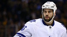 Roman Polák v dresu Toronta Maple Leafs.