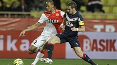 Fabinho (vlevo) z Monaka a Grégory Sertic z Bordeaux v souboji o balón Fabinho (vlevo) z Monaka a Grégory Sertic z Bordeaux v souboji o balón