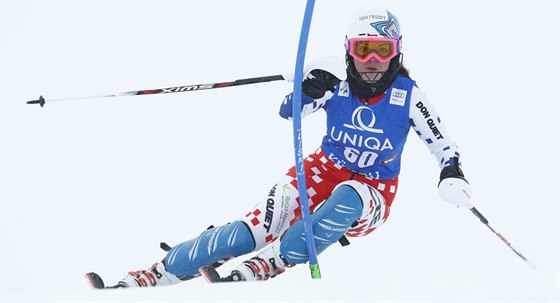 Kateina Pauláthová na trati slalomu v rakouském Kühtai.