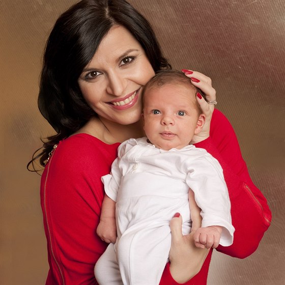 Andrea Tögel Kalivodová se synem Adrianem, který se narodil v íjnu 2014.