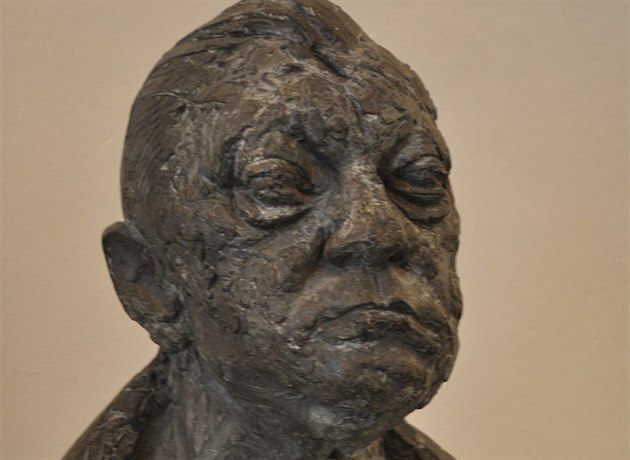 Busta Rudolfa Hruínského