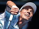 esk tenista Tom Berdych v duelu 3. kola Australian Open se Srbem Viktorem...