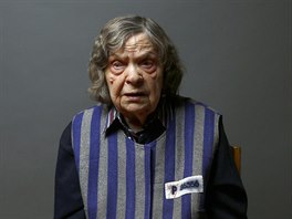 Dnes 89letá Jadwiga Bogucká byla do koncetraního tábora v Osvtimi pevezena v...